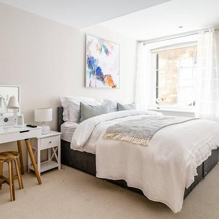 Stunning 2 Bedroom Apartment In Converted Chapel バース エクステリア 写真