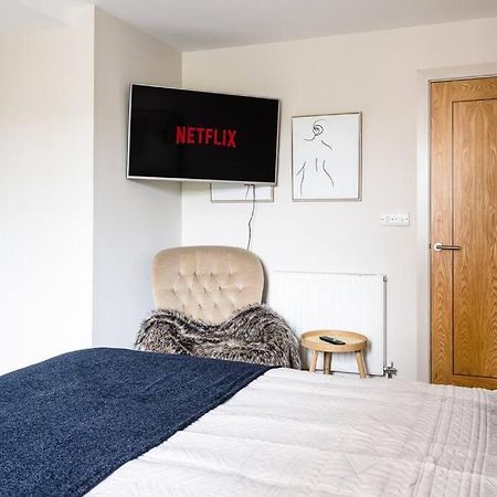 Stunning 2 Bedroom Apartment In Converted Chapel バース エクステリア 写真