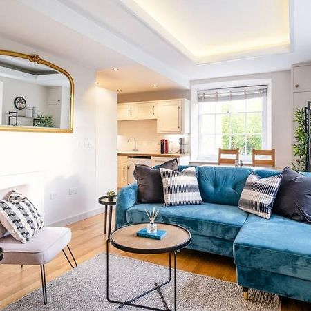 Stunning 2 Bedroom Apartment In Converted Chapel バース エクステリア 写真