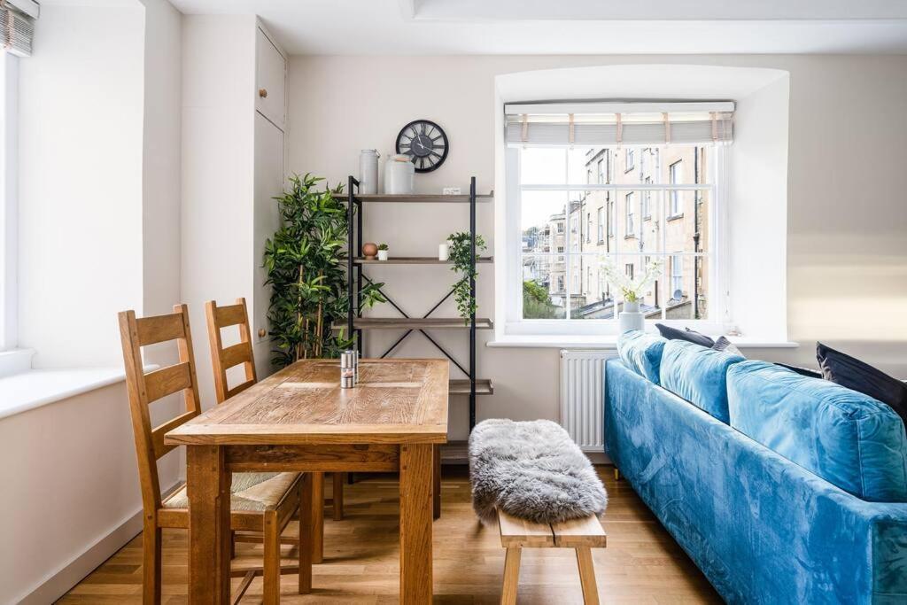 Stunning 2 Bedroom Apartment In Converted Chapel バース エクステリア 写真