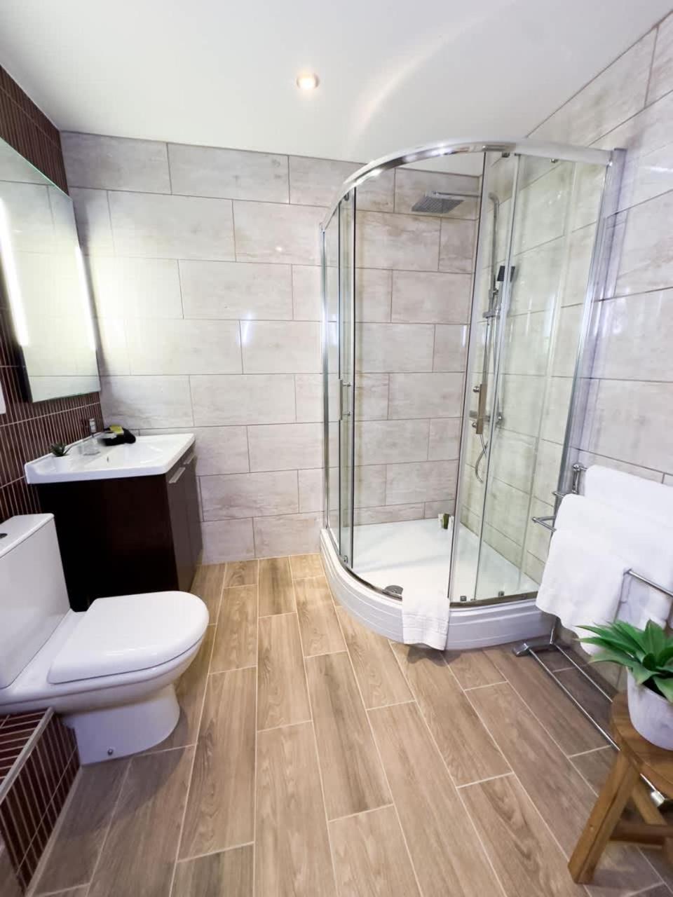Stunning 2 Bedroom Apartment In Converted Chapel バース エクステリア 写真